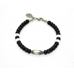 Matubo black and white Navajo Bracelet