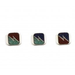Signet ring flash gemstone